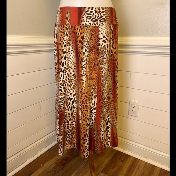 N Touch Dresses & Skirts - N Touch Animal Print Skirt S FREE SHIP